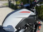 Yamaha MT - 12