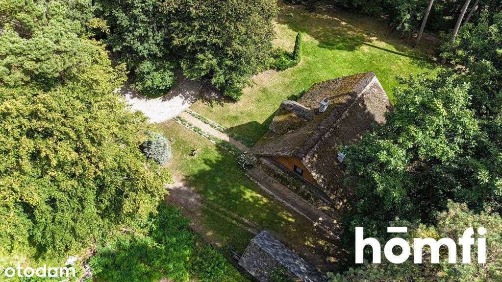 Cudowny dom w niespotykanym stylu pośród drzew - Pełny obrazek: 4/20