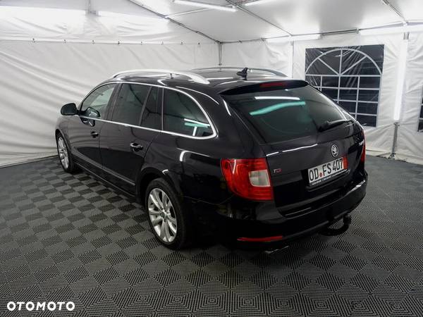 Skoda Superb 2.0 TDI Elegance DSG - 4