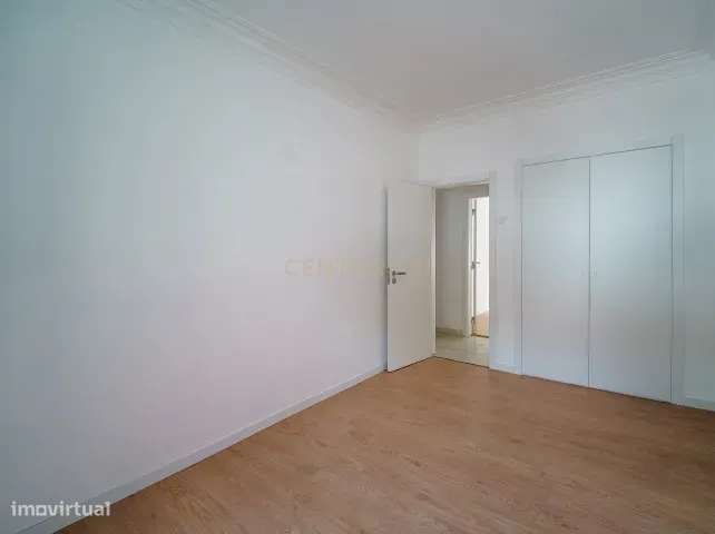 Prédio de Investimento Premium no Centro de Almada | Vista Rio | Eleva-27