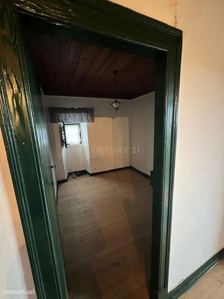 Moradia Renovada T3 com Terreno e Árvores de Fruto – Alvaiázere-9