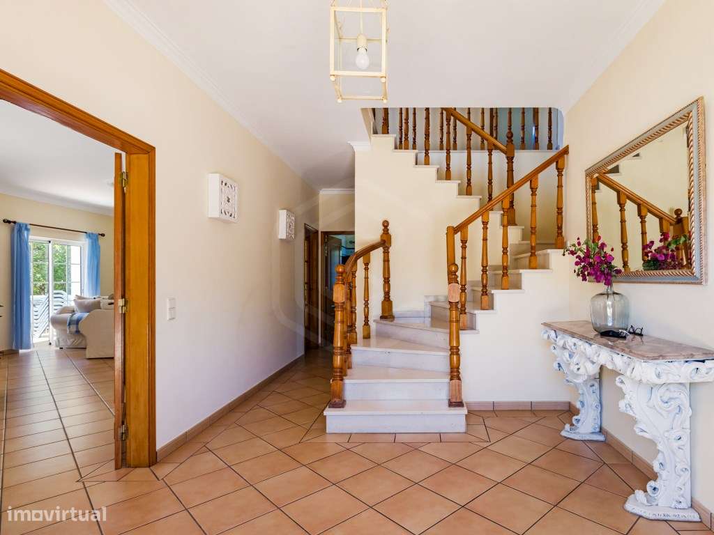 Moradia V4 com localização privilegiada, Loulé, Algarve - Grande imagem: 2/26