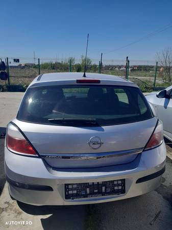 Aripa Fata Stanga Opel Astra 2006 Hatchback Gri - 2