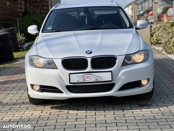 BMW Seria 3 318d DPF Touring - 9