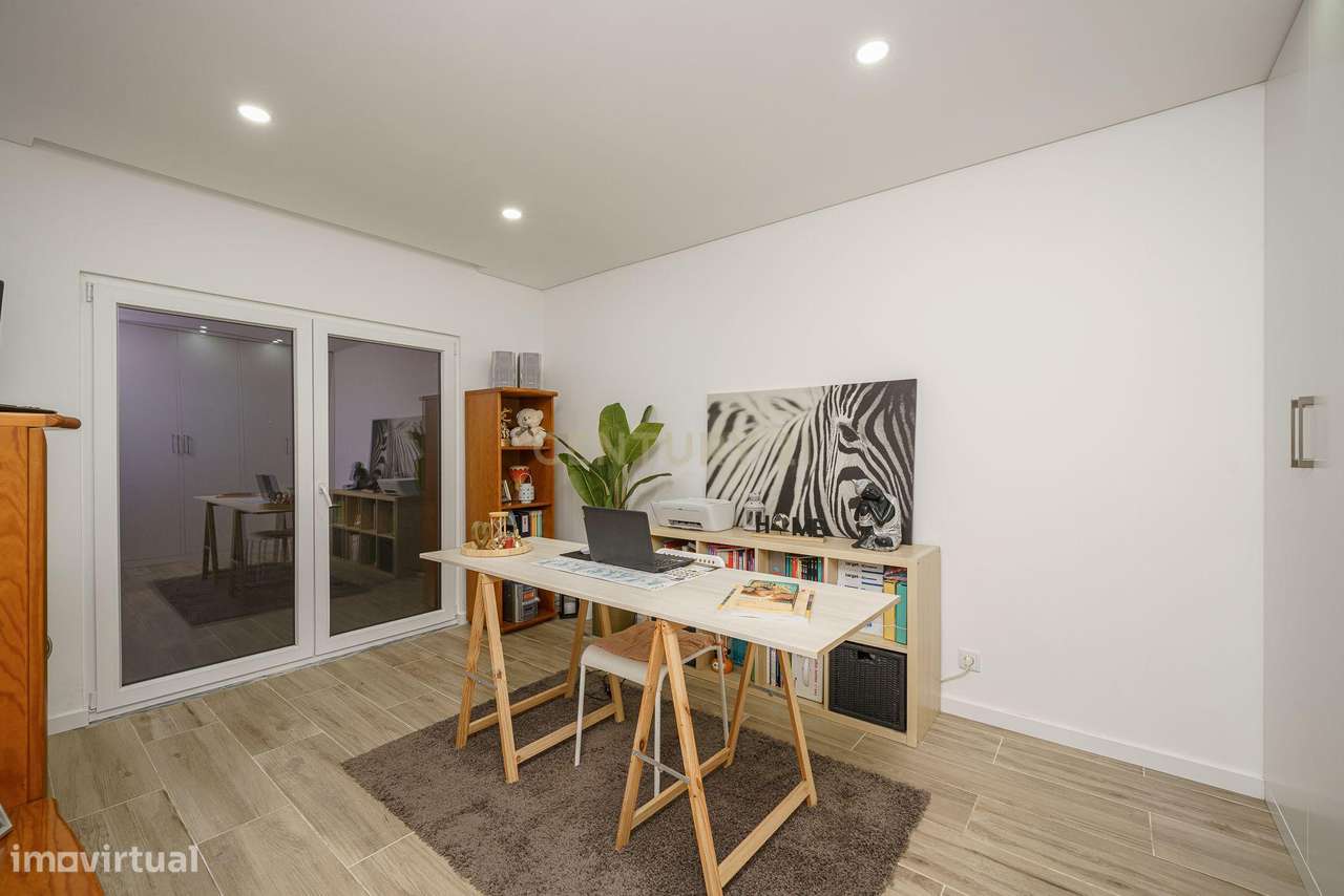 Moradia T4 + anexo T0 | Piscina Infinita | Estuário do Sado-36