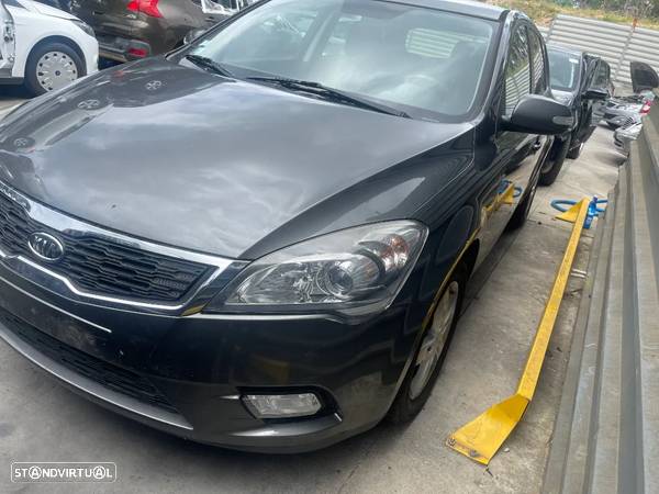 KIA CEED 1.6 CRDI DE 2012 PARA PEÇAS - 2