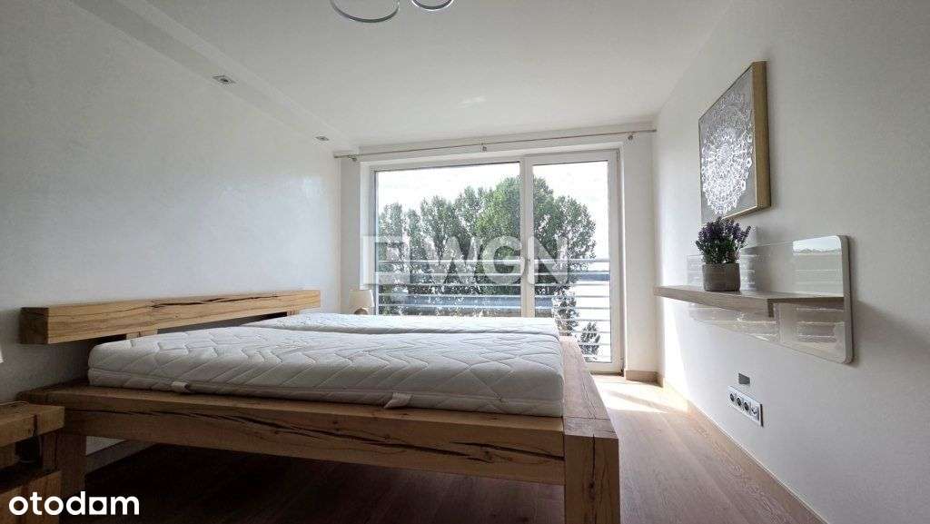 Apartament z widokiem na jezioro.-6