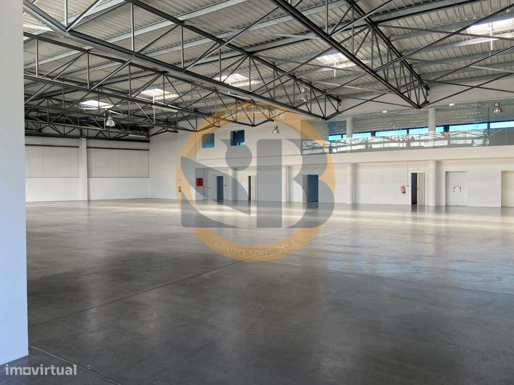 Armazém Industrial em Ovar - Junto à EN109-12