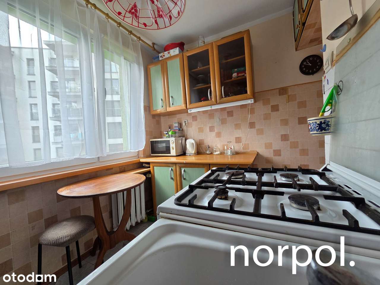 3 niezależne pokoje, osobna kuchnia, łazienka, toaleta, balkon-9