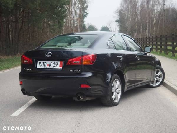 Lexus IS 250 Sport - 4