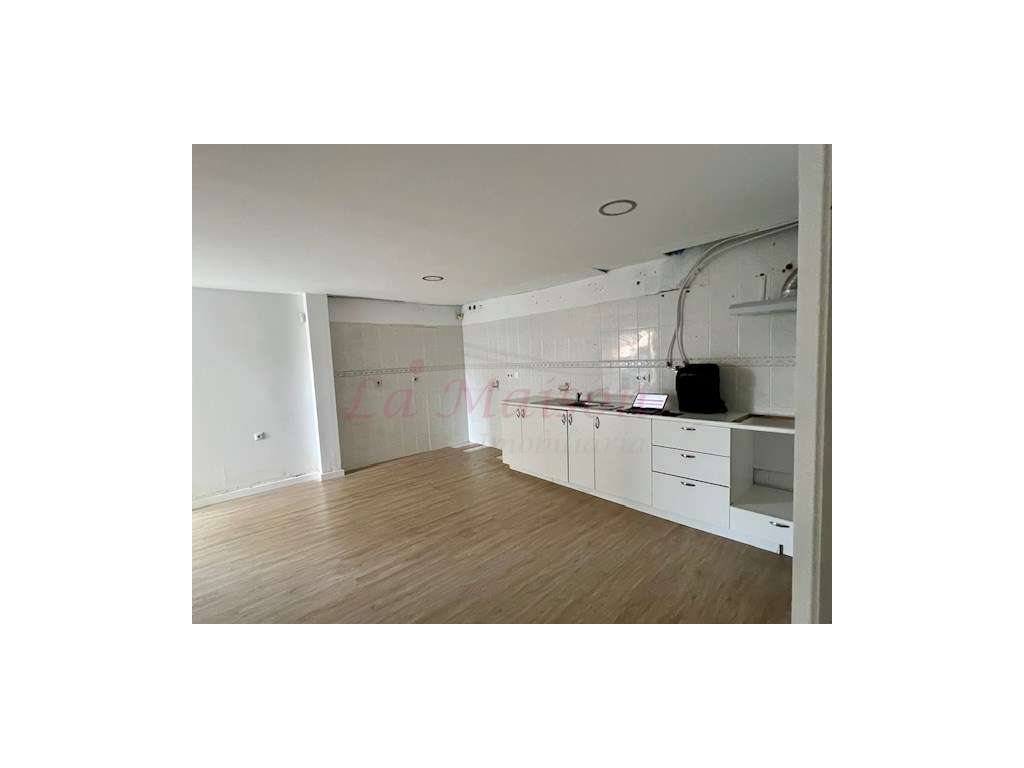 Apartamento T3 em Ramada-16