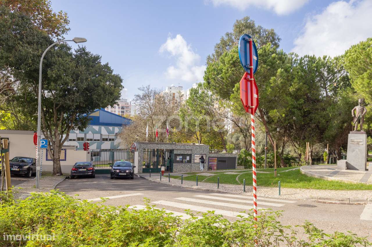 Restaurante/ Snack-Bar junto à escola secundária Camilo Castelo Bra... - Grande imagem: 4/21