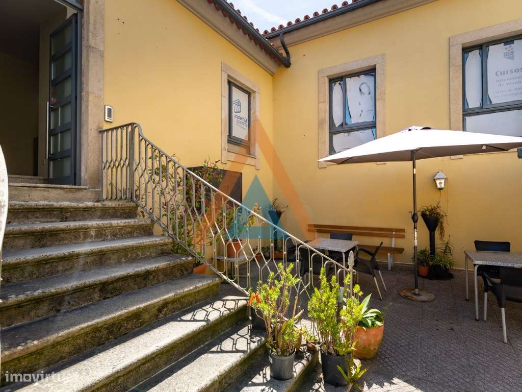 Prédio no coração da cidade da Feira - Grande imagem: 3/60