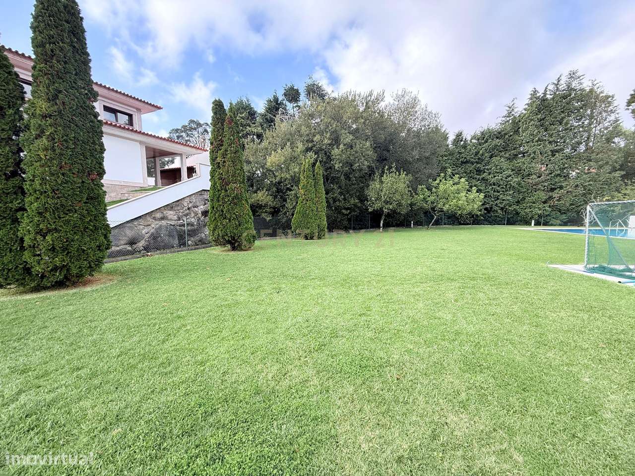 Moradia T3 com suite master, em condomínio de prestígio – Estrada Real-12