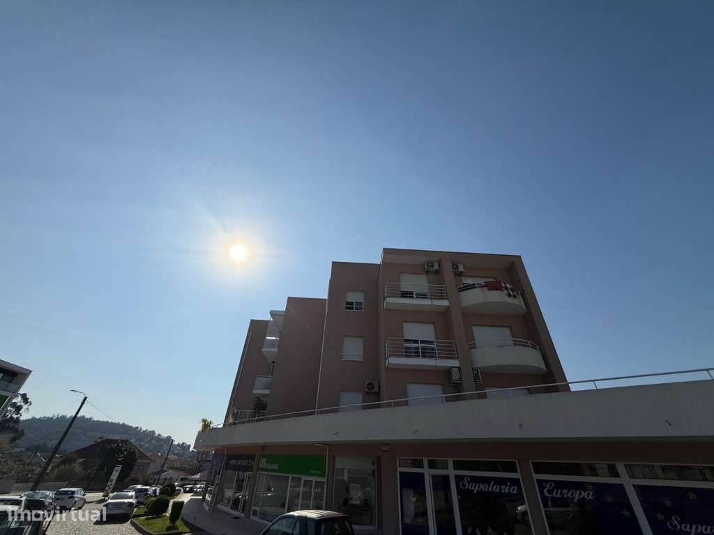 APATAMENTO T3 COM TERRAÇO-19