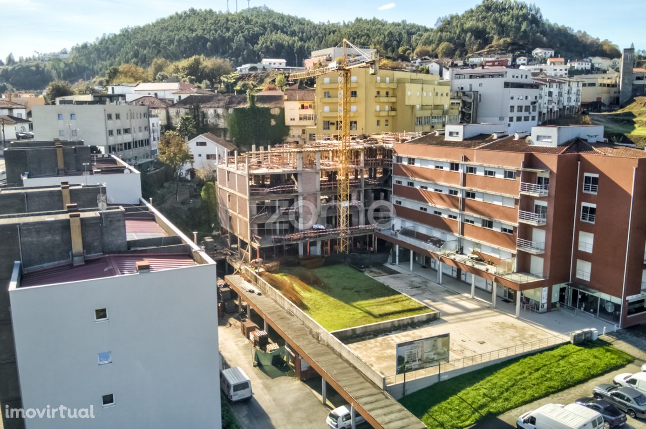 Apartamento T3 com garagem e churrasqueira em Vieira do Minho!