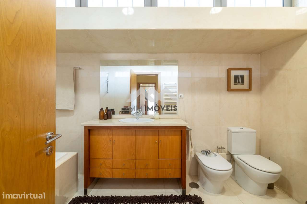 Moradia T6 | Braga | Isolada | Piscina | 1 000m2 | Terraço | Jardim |-16