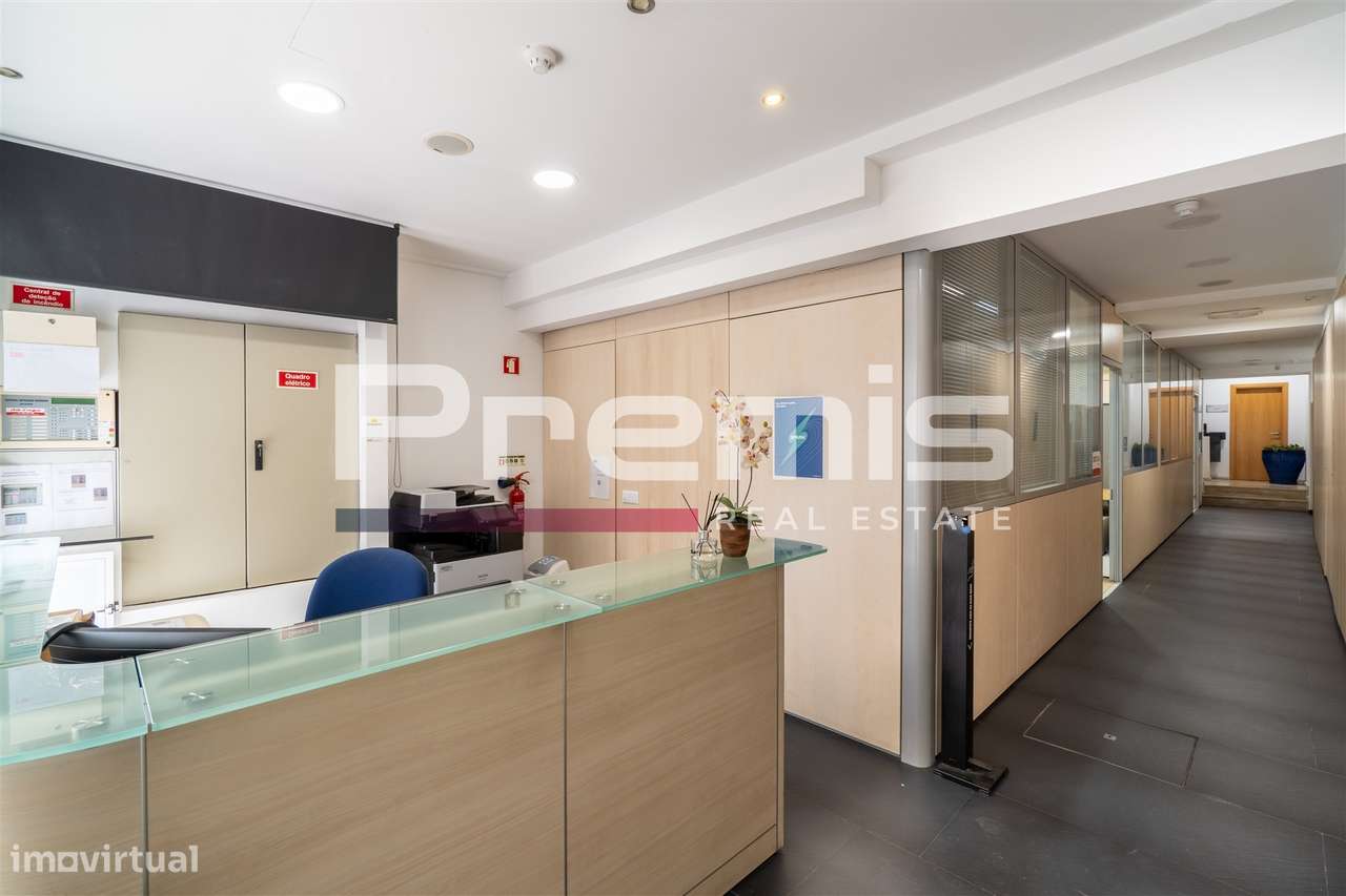 Escritório  Venda em Faro (Sé e São Pedro),Faro - Grande imagem: 2/60