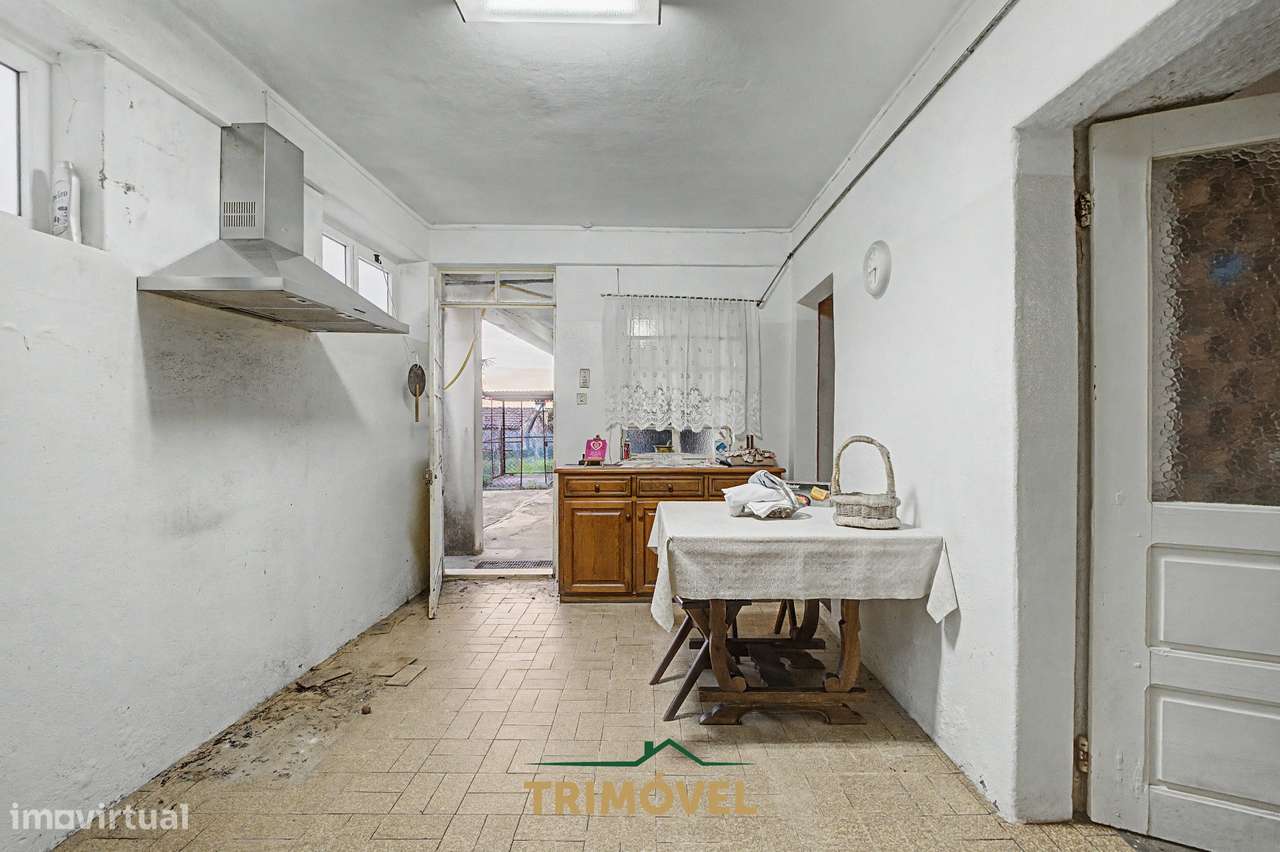 Moradia Independente T3 em São Roque-16