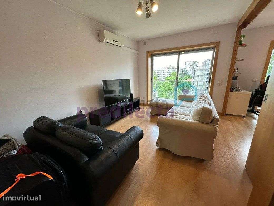 REF3945 - T2 kit C/mob. C/gar. - Polo Univ. Paranhos - Grande imagem: 3/25