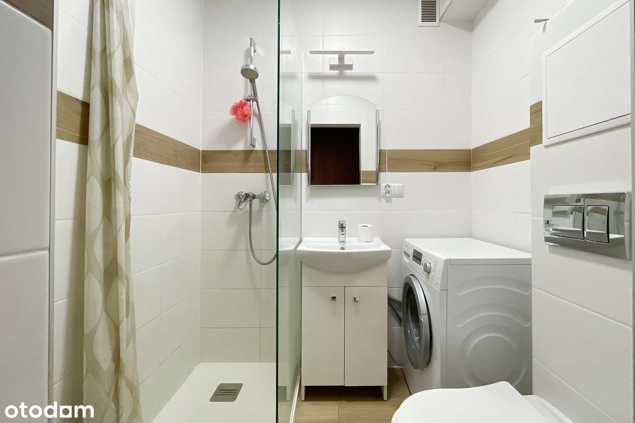 Przy tramwaju, z balkonem, piwnicą i parkingiem-9