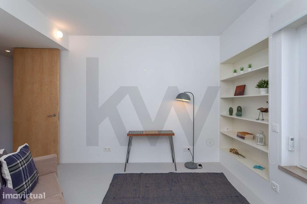 Apartamento T3 Renovado no Condomínio Torres de Lisboa | Laranjeiras S-21