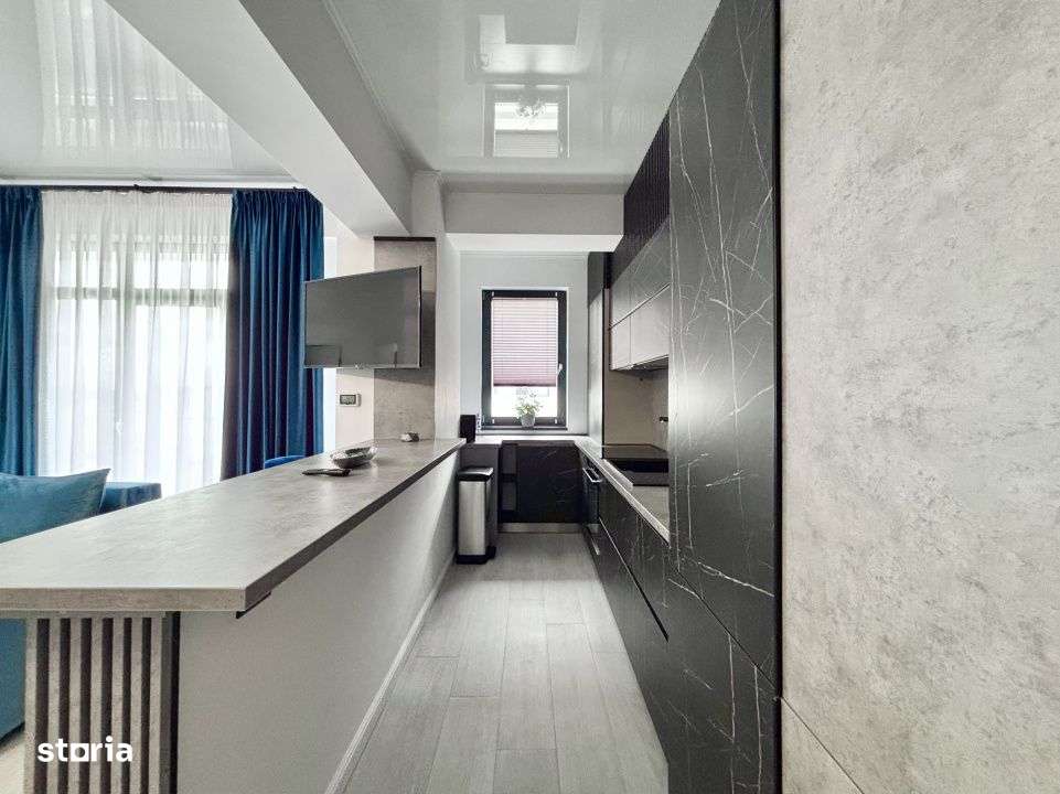 Vedere laterala la mare, prima linie, mobilat, parcare inclusa - Imagine principală: 5/11