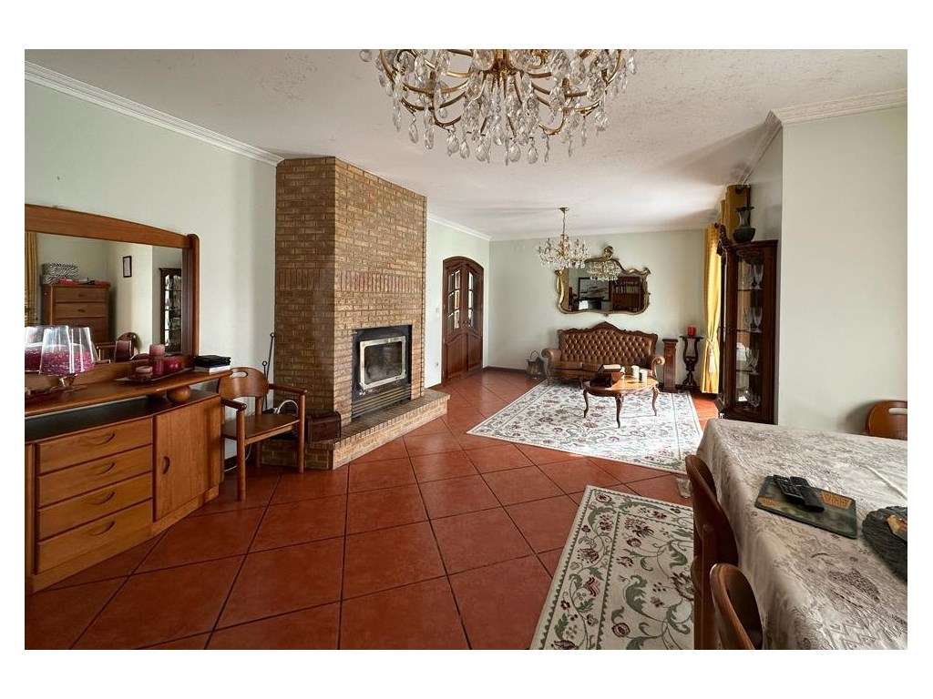 Moradia T5 no centro da cidade em Póvoa de Varzim - Grande imagem: 4/48