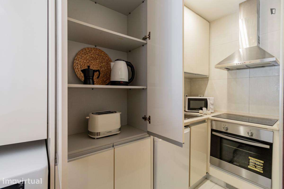 Apartamento com 1 quartos - localizado em Santo Ildefonso Porto - Grande imagem: 5/9