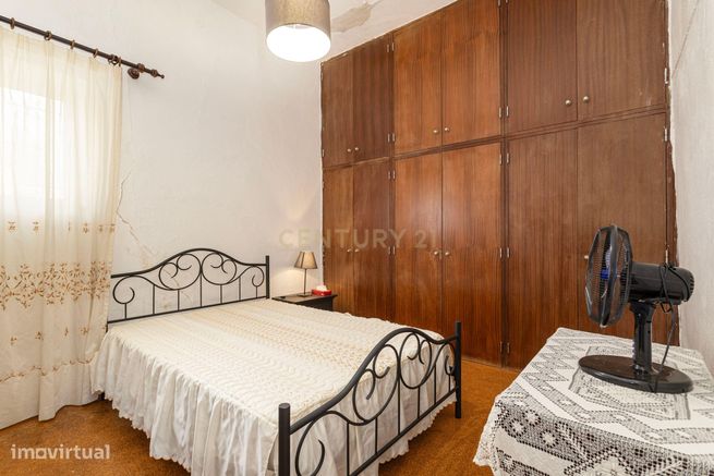 Oportunidade Única no Algarve – Propriedade de 33.840m² com duas morad-23