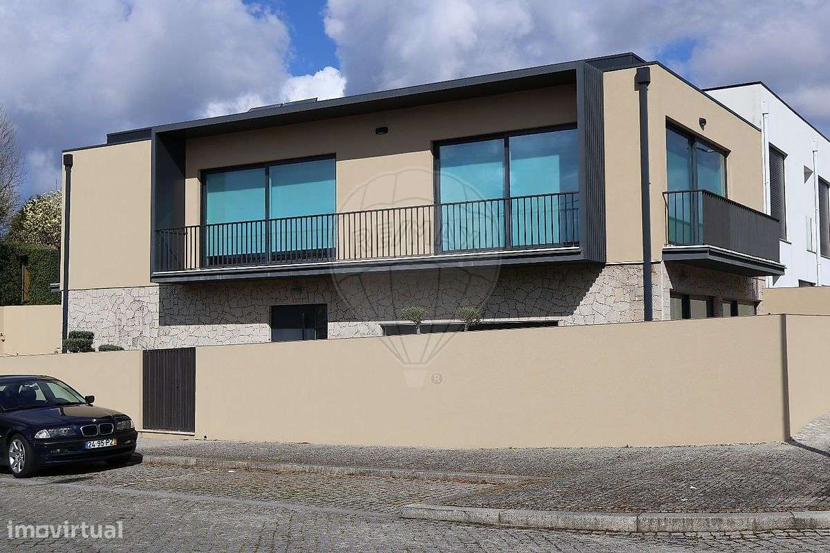 Moradia T4 para venda-19