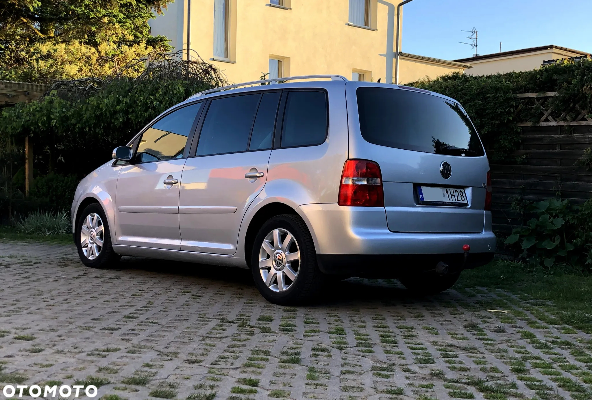 Volkswagen Touran 1.9 TDI Highline - 12