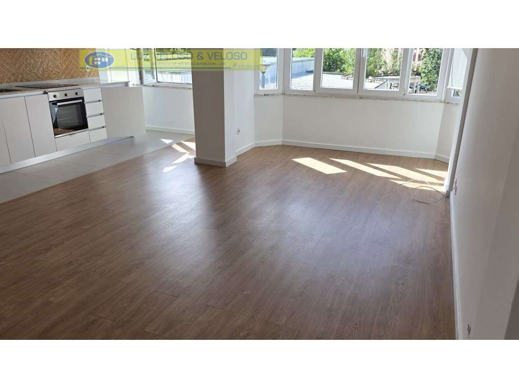 T2 Serra das Minas, remodelado, Arrecadação/Garagem-3