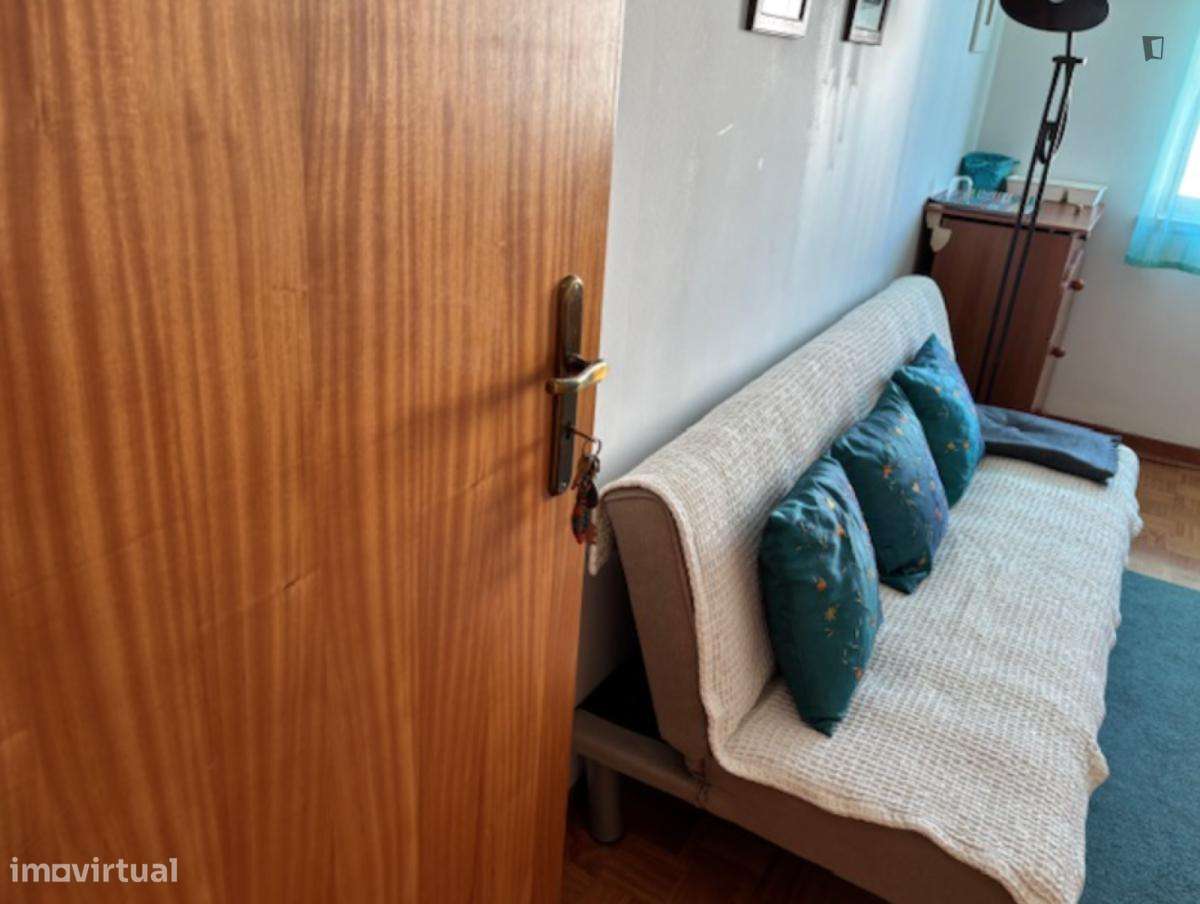 Quarto - localizado em Almada Lisbon - Grande imagem: 2/17