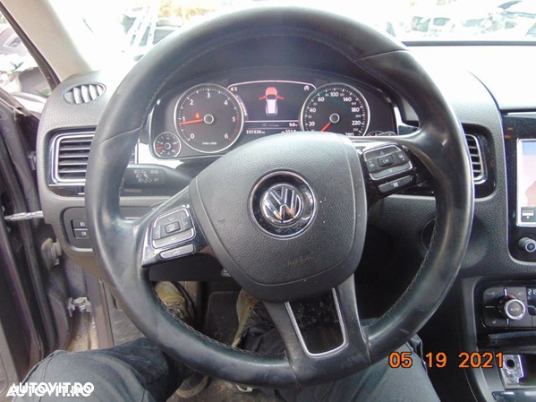 Spirala volan VW touareg 7p dupa 2010 banda volan senzor unghi volan dezmembrez touareg - 2