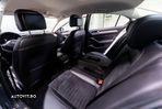 Volkswagen Passat Variant 2.0 TDI DSG 4Motion Highline - 16