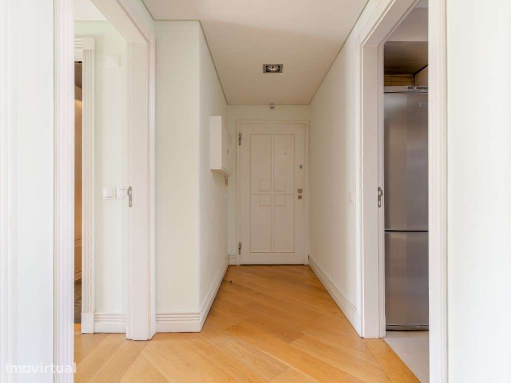 Apartamento T2 com garagem, em Picoas - Grande imagem: 5/21