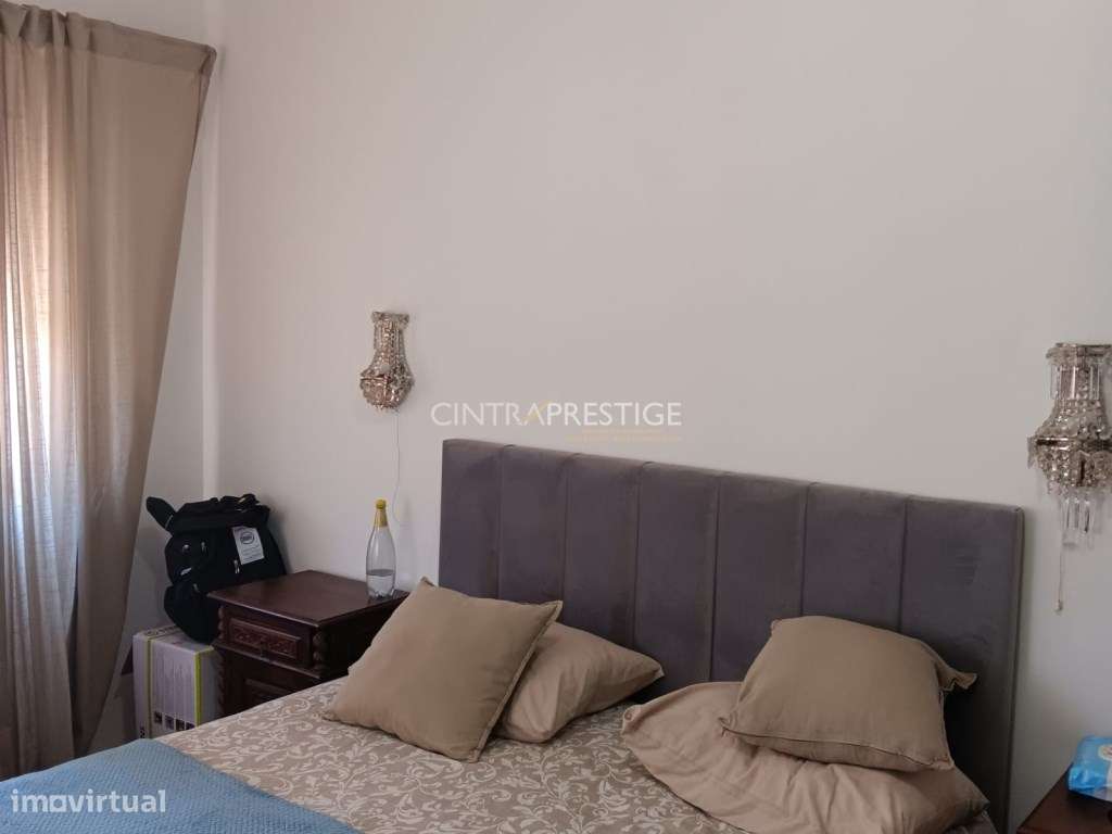 Apartamento T3 com garagem no Cacém perto da Avenida dos Bons Amigo...-8