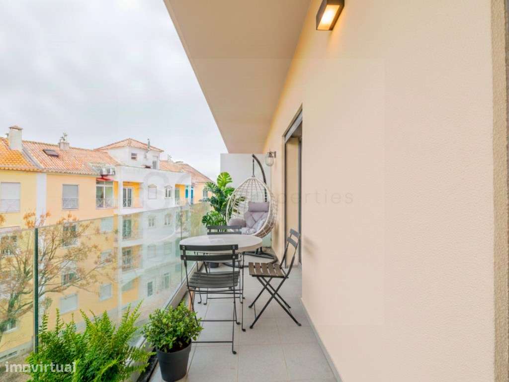 Apartamento T2 Garagem e Arrecadação Sobreda-6