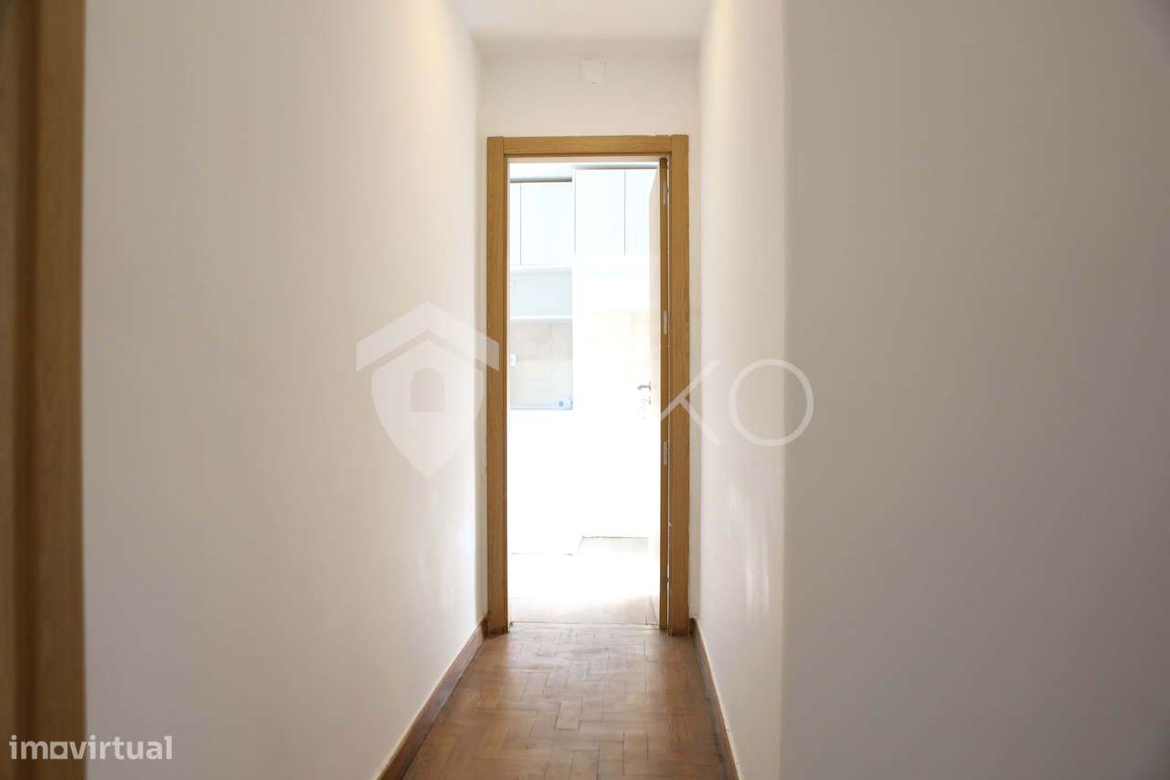 Apartamento T3 em Renovação com Excelentes Áreas em Setúbal-10