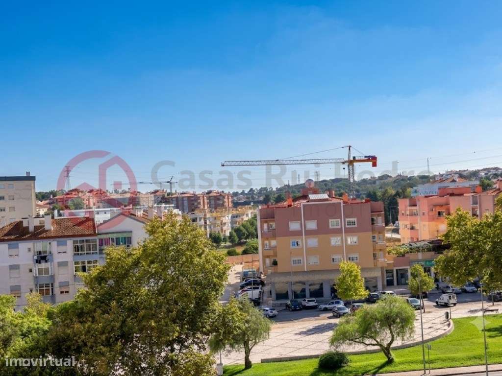 Apartamento T3 com excelentes áreas, Paivas-27