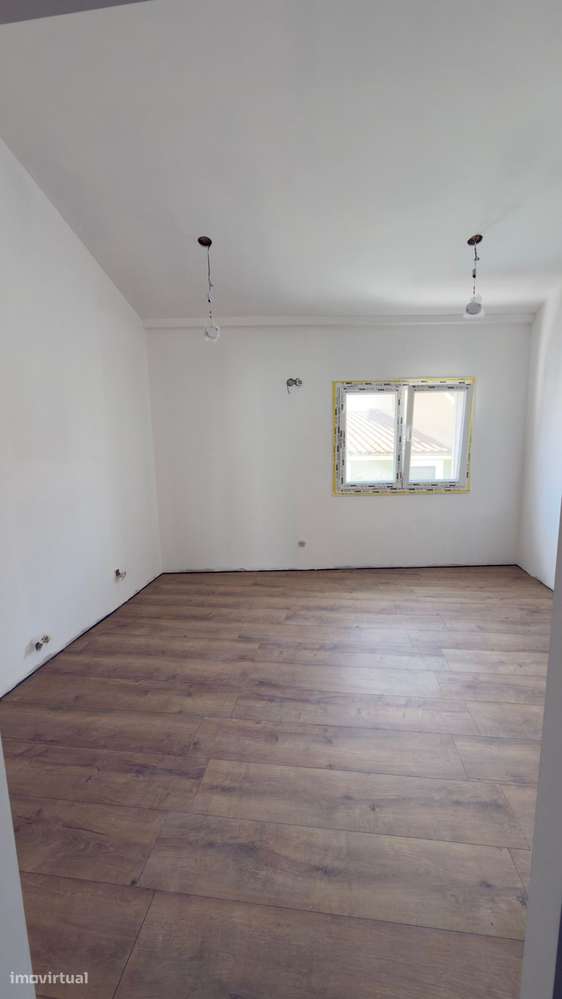 Moradia, 97 m², Cadaval e Pêro Moniz-6