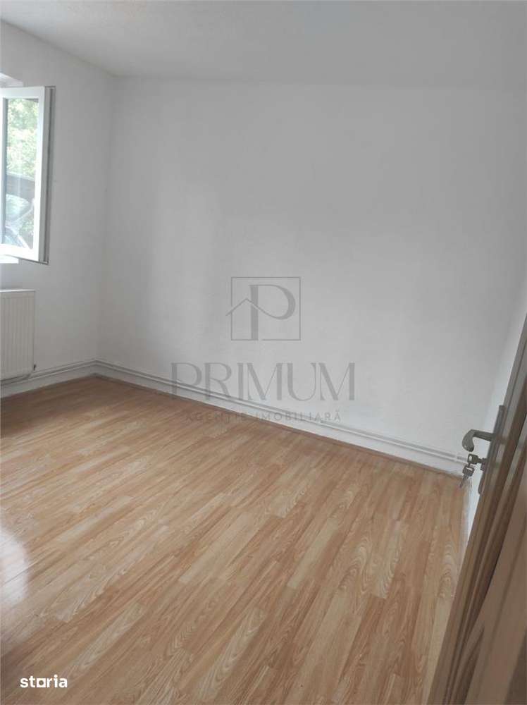 Utvin- 5 camere- toate utilitatile- strada asfaltata - Imagine principală: 4/5