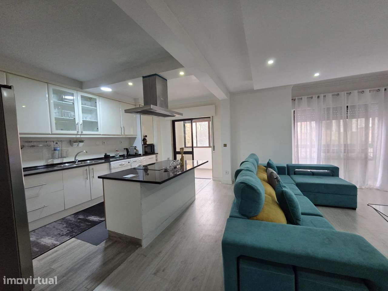 Quartos mobilados em Mem Martins a 10 minutos da estação das Mercês - Grande imagem: 4/25