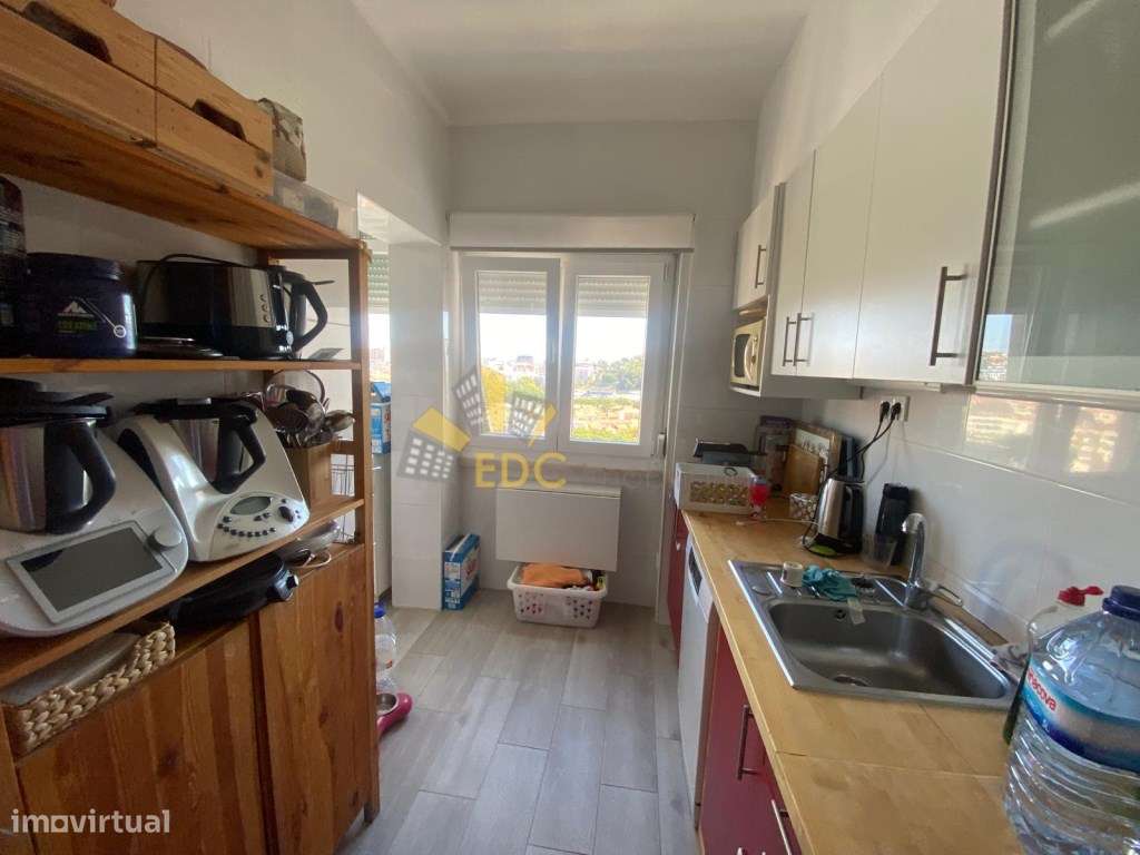 Apartamento T2 Totalmente Remodelado | Localizado na Damaia de Baix...-5