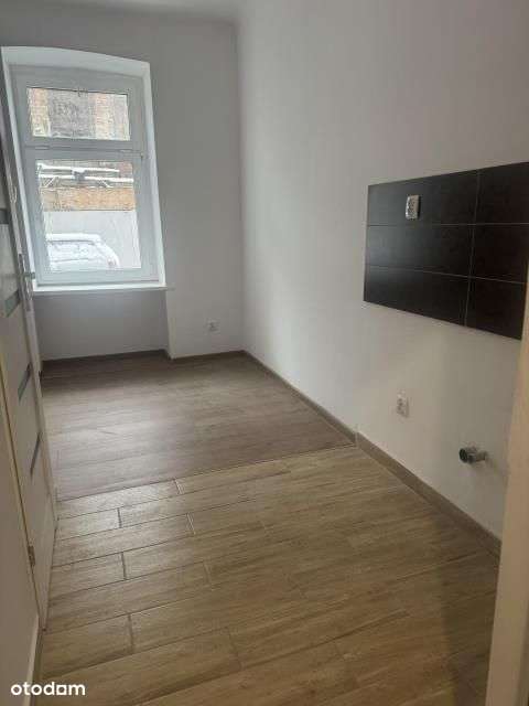 Mała kawalerka po remoncie-0