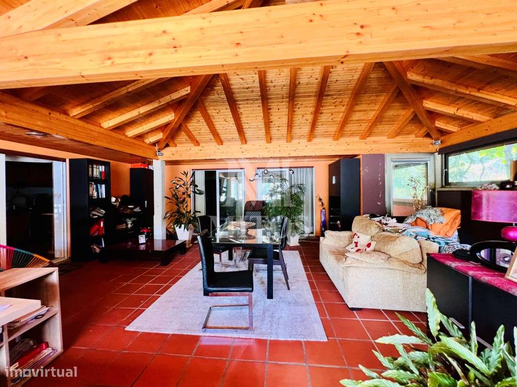 Moradia T3 com comércio para venda em Geraz do Lima, Viana do Castelo-2
