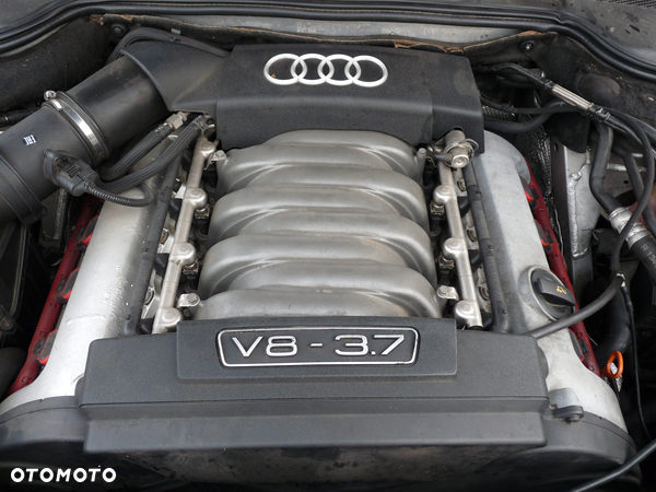 Silnik na częsci 3.7 V8  BFL AUDI A8 D3 - 2