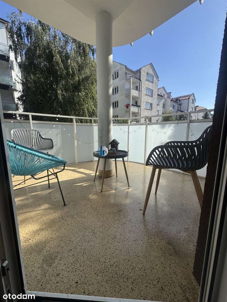 4 pokoje, garderoba, komórka lokatorska i garaż-0