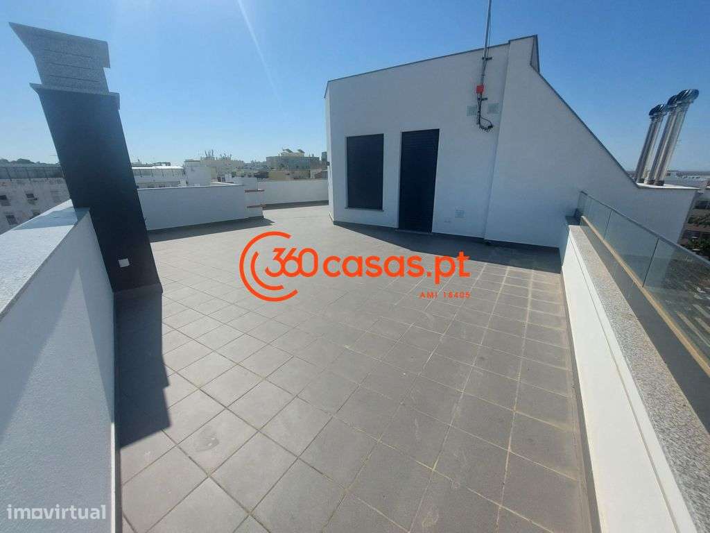 Apartamento T3 de Luxo com Garagem em Box no coração da cidade de Faro - Grande imagem: 2/22
